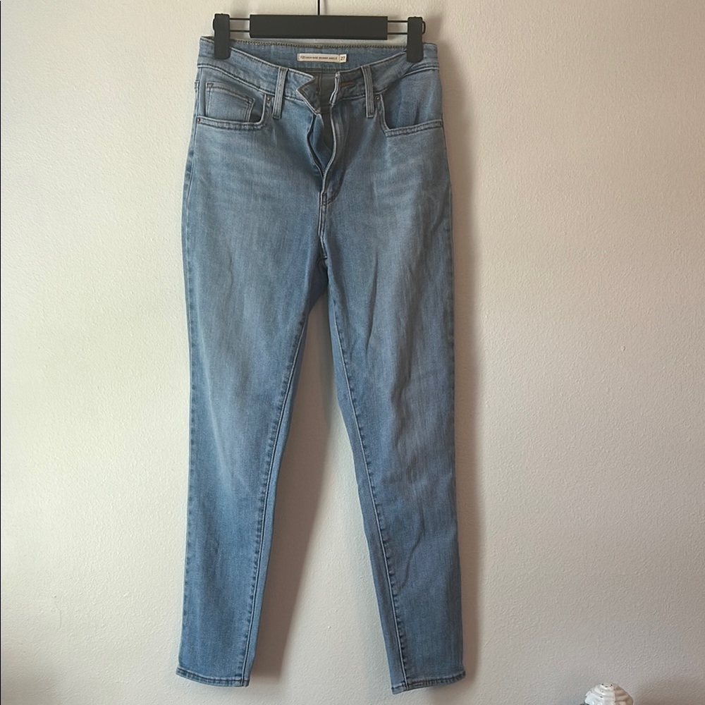 Women's Light Blue Levi’s Jeans
